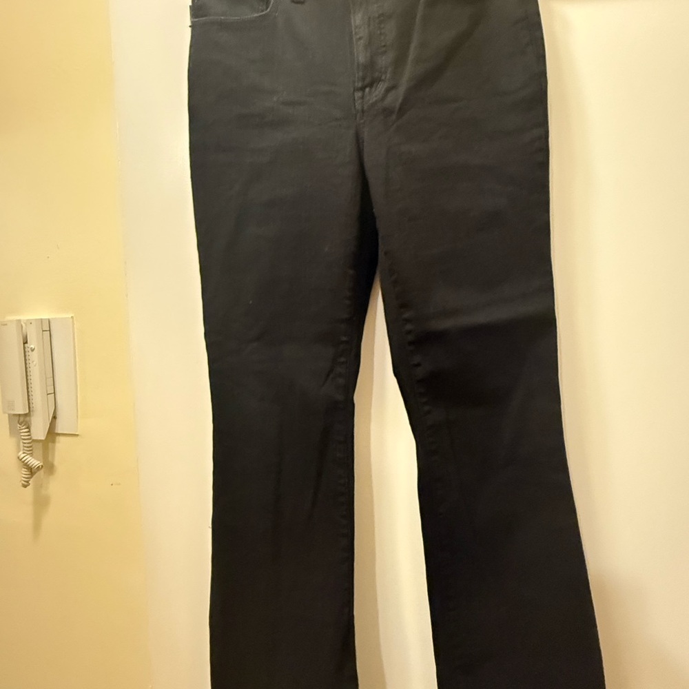 Madewell Black Kick Out Crop Jeans in 29 T (Tall). Unworn and New without Tags